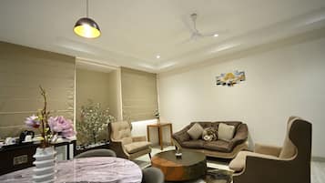 Suite Standard, 1 trÚs grand lit, fumeur, dans les dépendances | Salle de bain