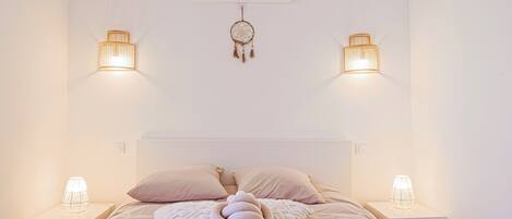 2 bedrooms, desk, iron/ironing board, free WiFi