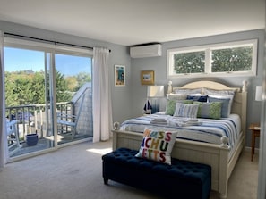 Room - Cheerful condo on the West End across from Moors. (Provincetown)