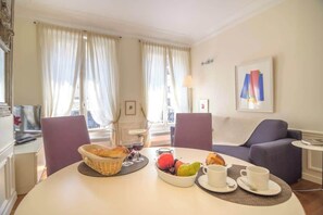 Dining - Le Marais Moderne (Paris)