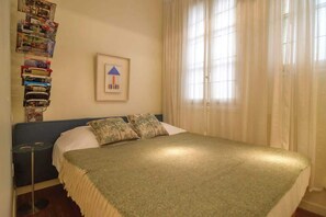 1 bedroom, iron/ironing board, WiFi, bed sheets - Le Marais Moderne (Paris)