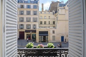 Interior - Le Marais Moderne (Paris)