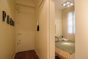 1 bedroom, iron/ironing board, WiFi, bed sheets - Le Marais Moderne (Paris)