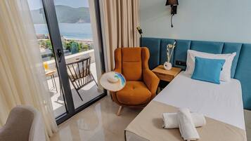 Standard Double or Twin Room, Sea View | In-room safe, desk, soundproofing, free WiFi