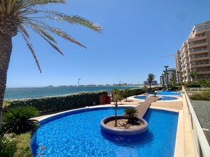 Pool - Bright and fully equipped in a front line development (La Manga del Mar Menor)