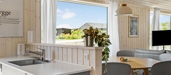 Beautiful home in Hørve with WiFi