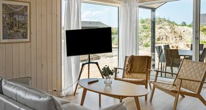 Beautiful home in Hørve with WiFi