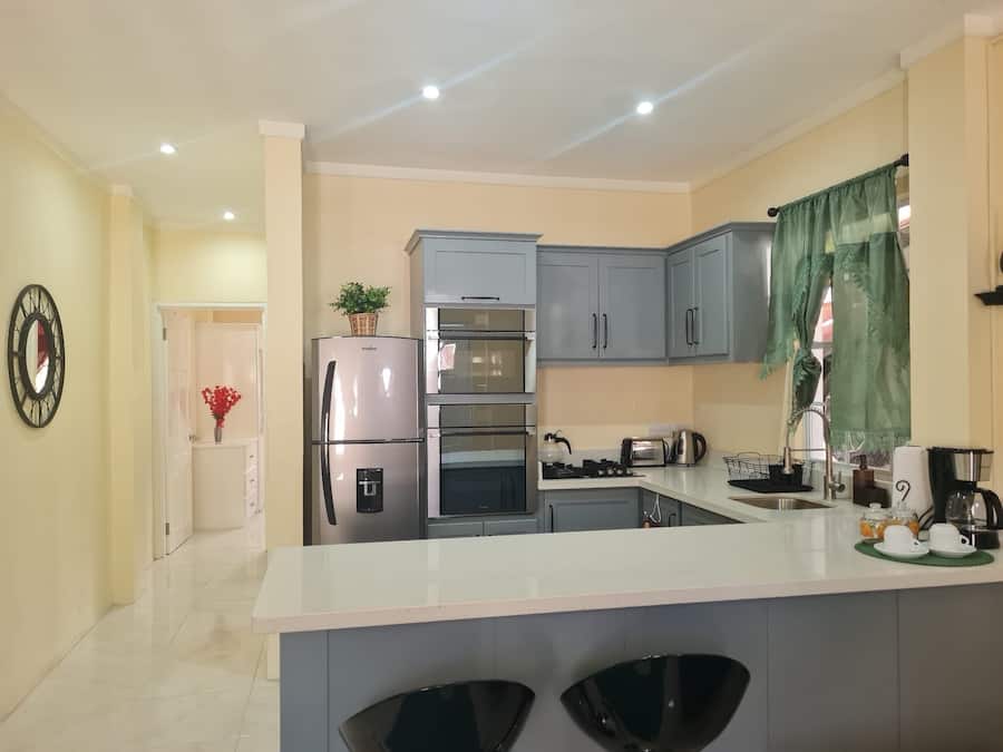 Apartamento | Cozinha privada | Geladeira, micro-ondas, fogão, cooktop