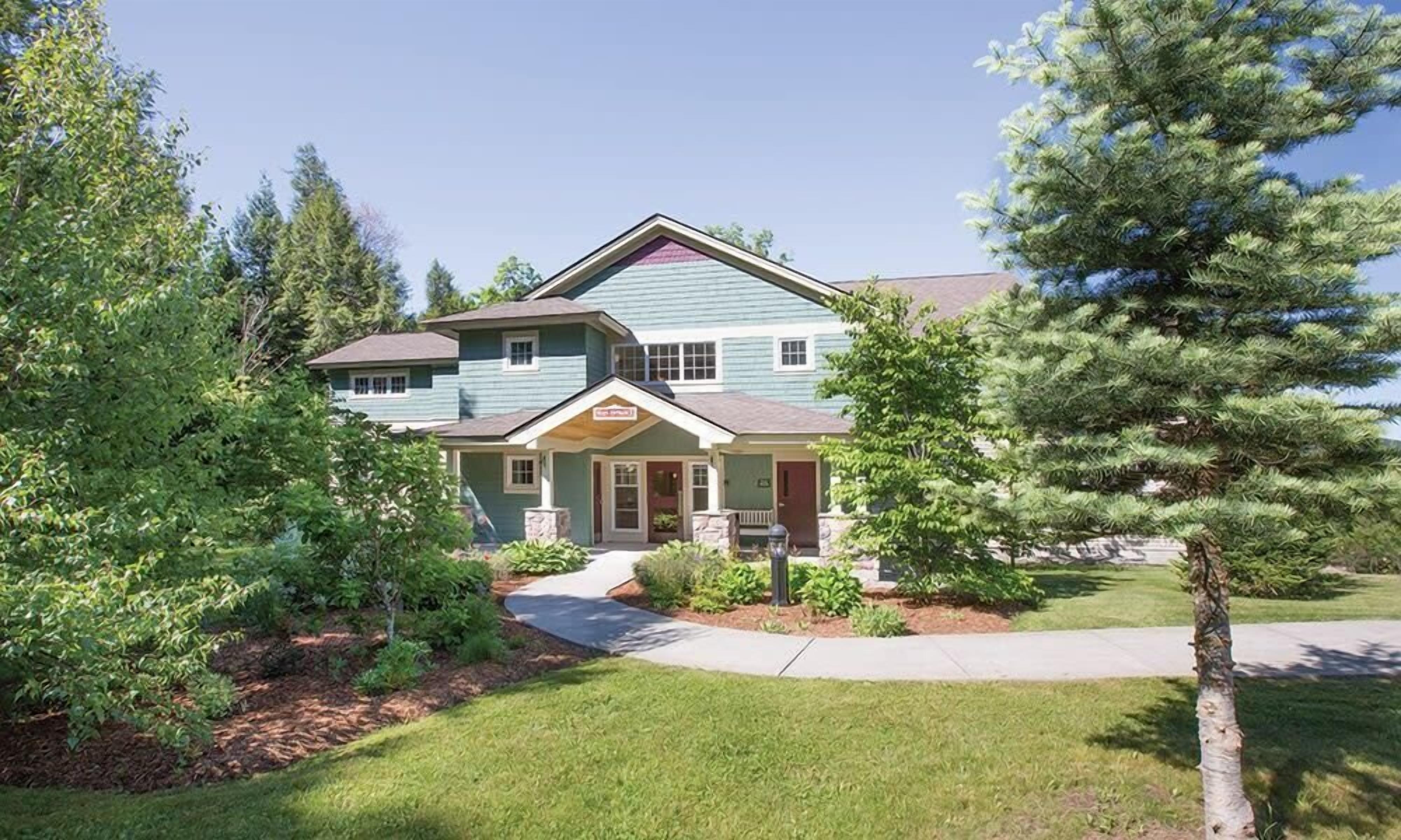 3br Plus All Inclusive Condo Ski, Hike, Golf!