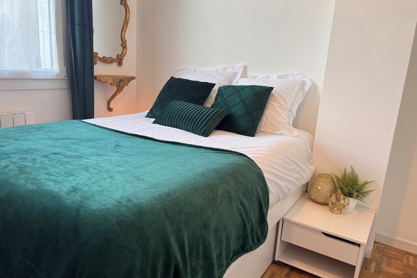 3 bedrooms, desk, travel crib, free WiFi