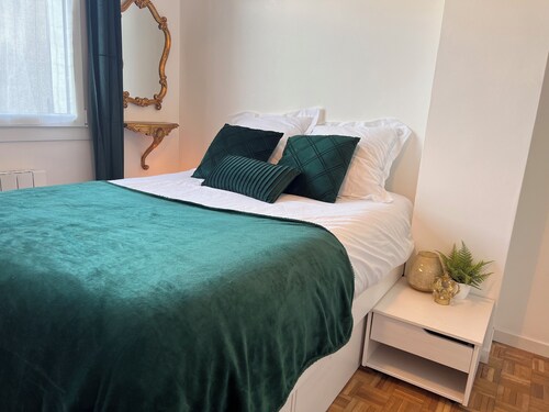 grand appartement indépendant avec jardin, au calme dans maison 