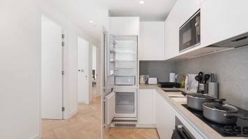 Apartment | Private kitchen | Fridge, microwave, oven, stovetop
