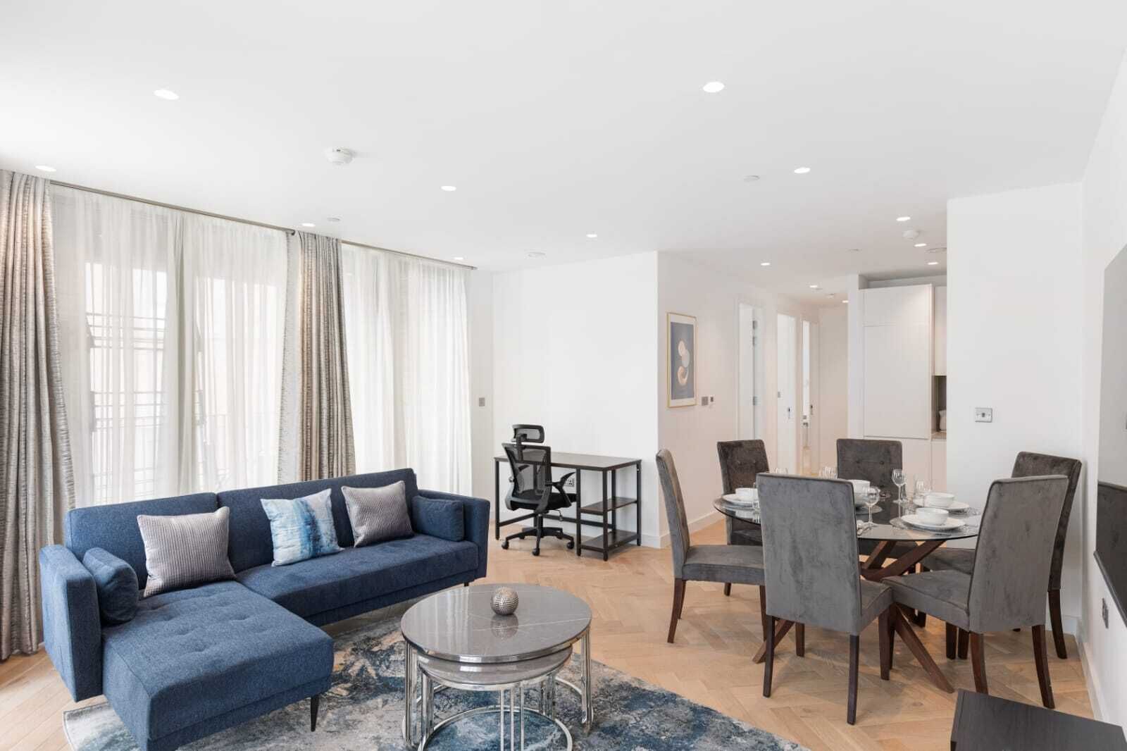 Apartment | Living area | Flat-screen TV