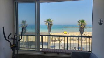 Comfort Apartment, Balcony, Beach View | 3 bedrooms, in-room safe, soundproofing, iron/ironing board