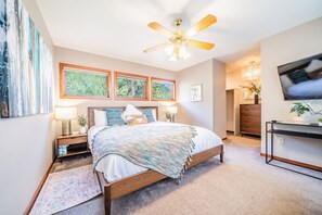 4 chambres, bureau, fer et planche à repasser, lit parapluie