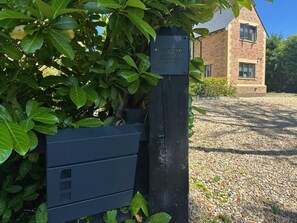 House | Exterior - Tranquil Oxford Retreat 4 Bedroom House Aircon (Oxford)