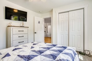 Apartment (2 Bedrooms) | Interior - Walk to Beach: Somers Point Apartment! (Somers Point)