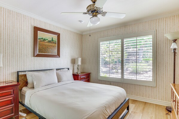 Apartment (3 Bedrooms) | Interior - Escondido Townhome w/ Gas Grill + Golf Acess! (Escondido)