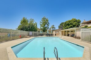 Apartment (3 Bedrooms) | Interior - Escondido Townhome w/ Gas Grill + Golf Acess! (Escondido)