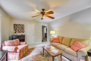 House (2 Bedrooms) | Interior - Cozy Fairhope Retreat w/ Patio & Grill! (Fairhope)