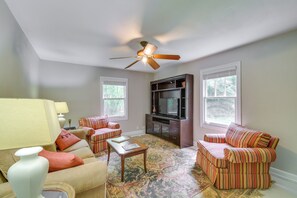 House (2 Bedrooms) | Interior - Cozy Fairhope Retreat w/ Patio & Grill! (Fairhope)