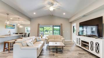 House (3 Bedrooms) | Front of property