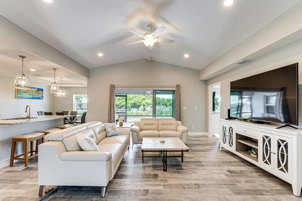 House (3 Bedrooms) | Front of property