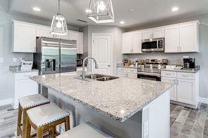 House (3 Bedrooms) | Interior