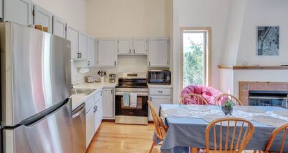 Catskills Townhome ~ 2 Mi to Windham Mountain Club