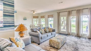 House (3 Bedrooms) | Front of property