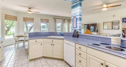 Walk to Marina: Pet-friendly Little River Home!