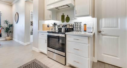 Texas Home w/ Hot Tub: 3 Mi to Downtown Canyon!