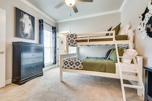 House (4 Bedrooms) | Interior