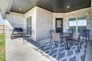 House (4 Bedrooms) | Interior