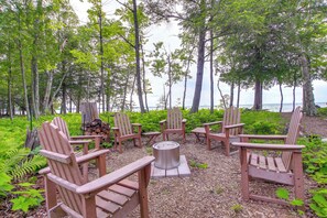 House (4 Bedrooms) | Front of property - Modern Waterfront Home - 1 Mi to Cave Point Park! (Sturgeon Bay)