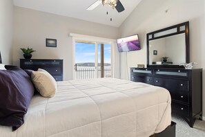 3 bedrooms, WiFi, bed sheets - Hideaway at Harbour Towne (Lake Ozark)