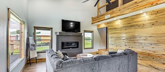 Family Tradition Glenwood Cabin w/ River Access!