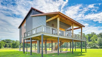 House (4 Bedrooms) | Front of property