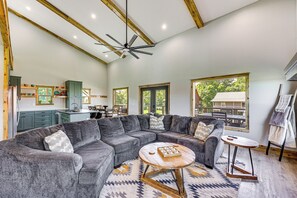 House (4 Bedrooms) | Interior