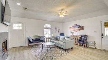 House (2 Bedrooms) | Front of property
