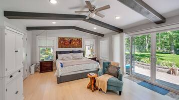 5 kamar tidur, setrika/meja setrika, dan seprai linen