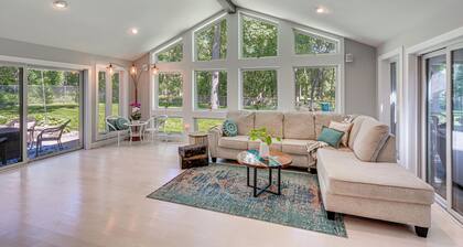 Expansive Fontana Home < 2 Mi to Geneva Lake!