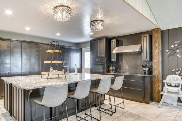 House (4 Bedrooms) | Interior