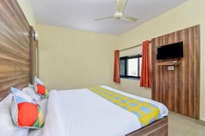 Deluxe Room | Desk, laptop workspace, rollaway beds, bed sheets - Hotel Padmawati By GRB Stays (Abu Road)