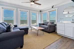 智能电视、壁炉