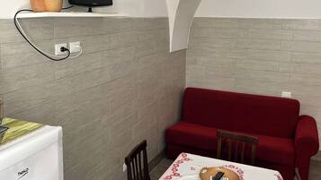 Interni