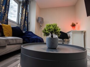 Apartment | Interior - 1 Bed-4guests-sofabed-wifi-closetocity-parking (London)