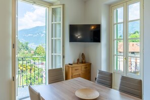 Apartment, Balcony, Lake View | Living area