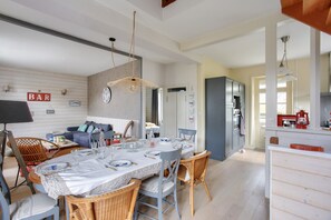 Dining - Unique house for 6 adults and 2 children (Erquy)