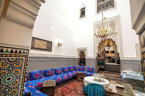 Lobby lounge - Riad Mounana luxurious palace & spa  (Fes)